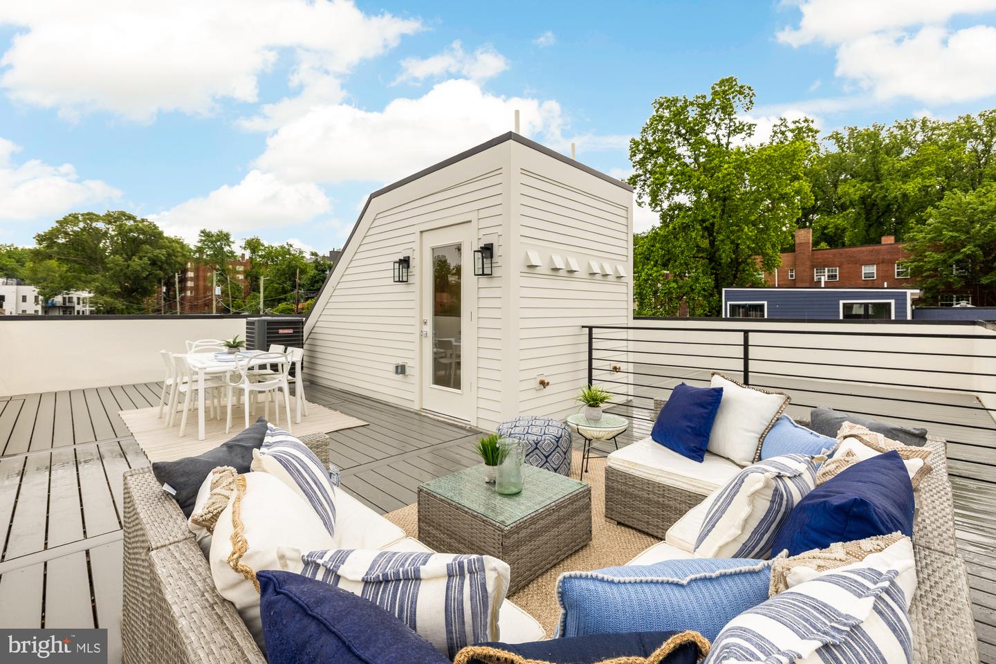 2647 41ST ST NW #3, WASHINGTON, District Of Columbia 20007, 3 Bedrooms Bedrooms, ,2 BathroomsBathrooms,Residential,For sale,2647 41ST ST NW #3,DCDC2204354 MLS # DCDC2204354