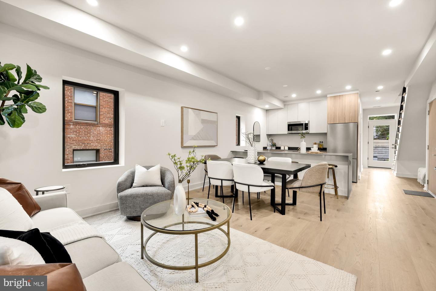 2647 41ST ST NW #3, WASHINGTON, District Of Columbia 20007, 3 Bedrooms Bedrooms, ,2 BathroomsBathrooms,Residential,For sale,2647 41ST ST NW #3,DCDC2204354 MLS # DCDC2204354