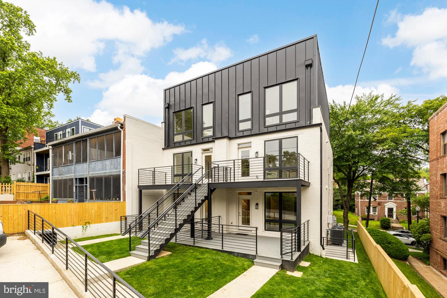 2647 41ST ST NW #3, WASHINGTON, District Of Columbia 20007, 3 Bedrooms Bedrooms, ,2 BathroomsBathrooms,Residential,For sale,2647 41ST ST NW #3,DCDC2204354 MLS # DCDC2204354