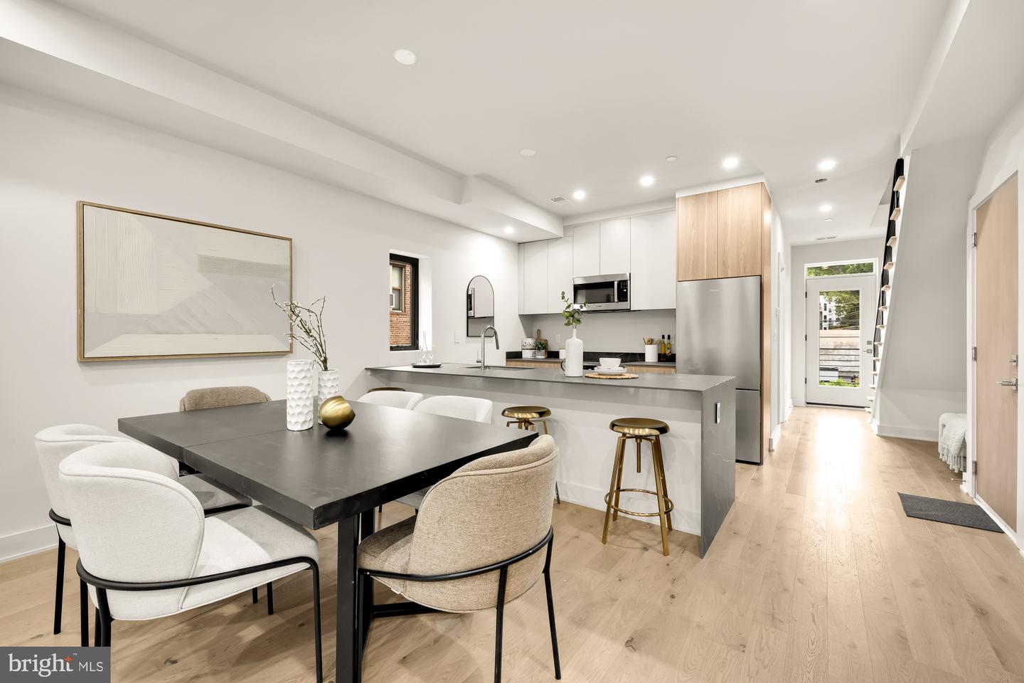 2647 41ST ST NW #3, WASHINGTON, District Of Columbia 20007, 3 Bedrooms Bedrooms, ,2 BathroomsBathrooms,Residential,For sale,2647 41ST ST NW #3,DCDC2204354 MLS # DCDC2204354