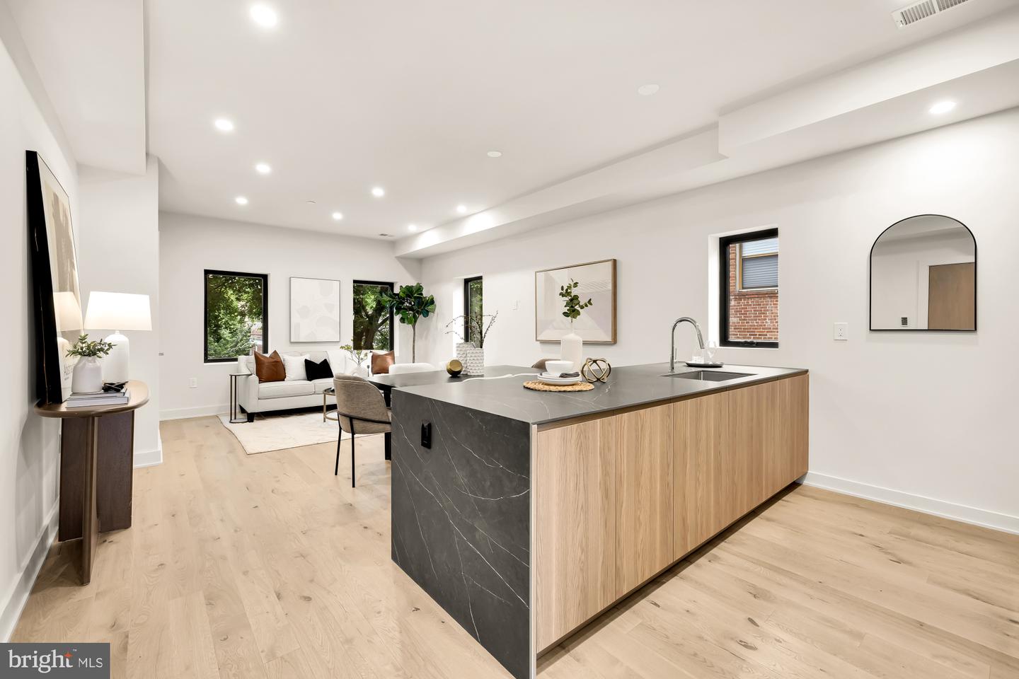 2647 41ST ST NW #3, WASHINGTON, District Of Columbia 20007, 3 Bedrooms Bedrooms, ,2 BathroomsBathrooms,Residential,For sale,2647 41ST ST NW #3,DCDC2204354 MLS # DCDC2204354