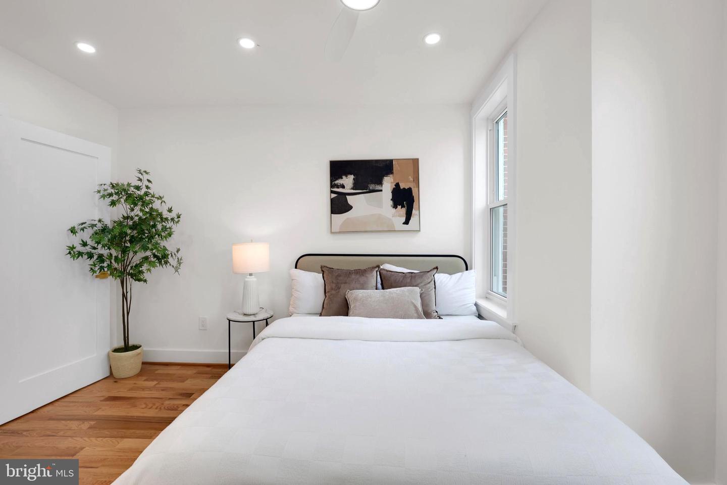 2230 12TH ST NW, WASHINGTON, District Of Columbia 20009, 3 Bedrooms Bedrooms, 3 Rooms Rooms,2 BathroomsBathrooms,Residential,For sale,2230 12TH ST NW,DCDC2204364 MLS # DCDC2204364