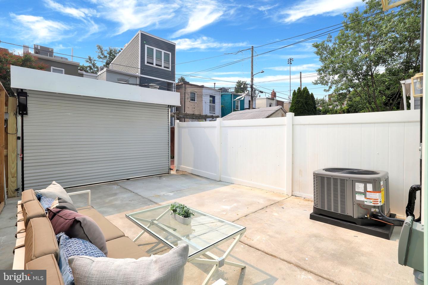 2230 12TH ST NW, WASHINGTON, District Of Columbia 20009, 3 Bedrooms Bedrooms, 3 Rooms Rooms,2 BathroomsBathrooms,Residential,For sale,2230 12TH ST NW,DCDC2204364 MLS # DCDC2204364