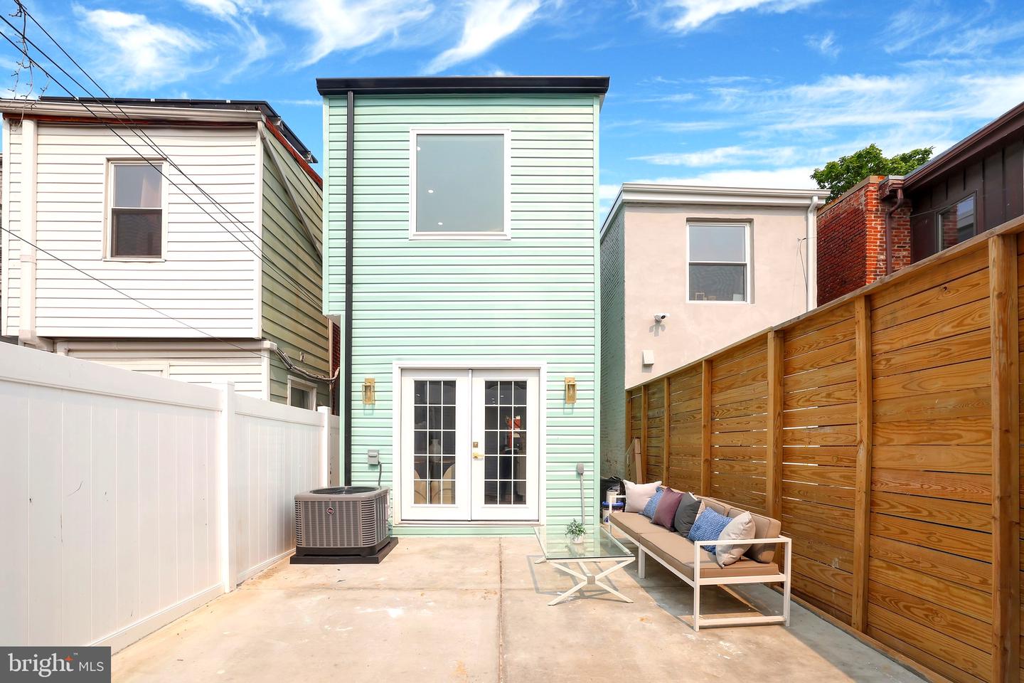 2230 12TH ST NW, WASHINGTON, District Of Columbia 20009, 3 Bedrooms Bedrooms, 3 Rooms Rooms,2 BathroomsBathrooms,Residential,For sale,2230 12TH ST NW,DCDC2204364 MLS # DCDC2204364