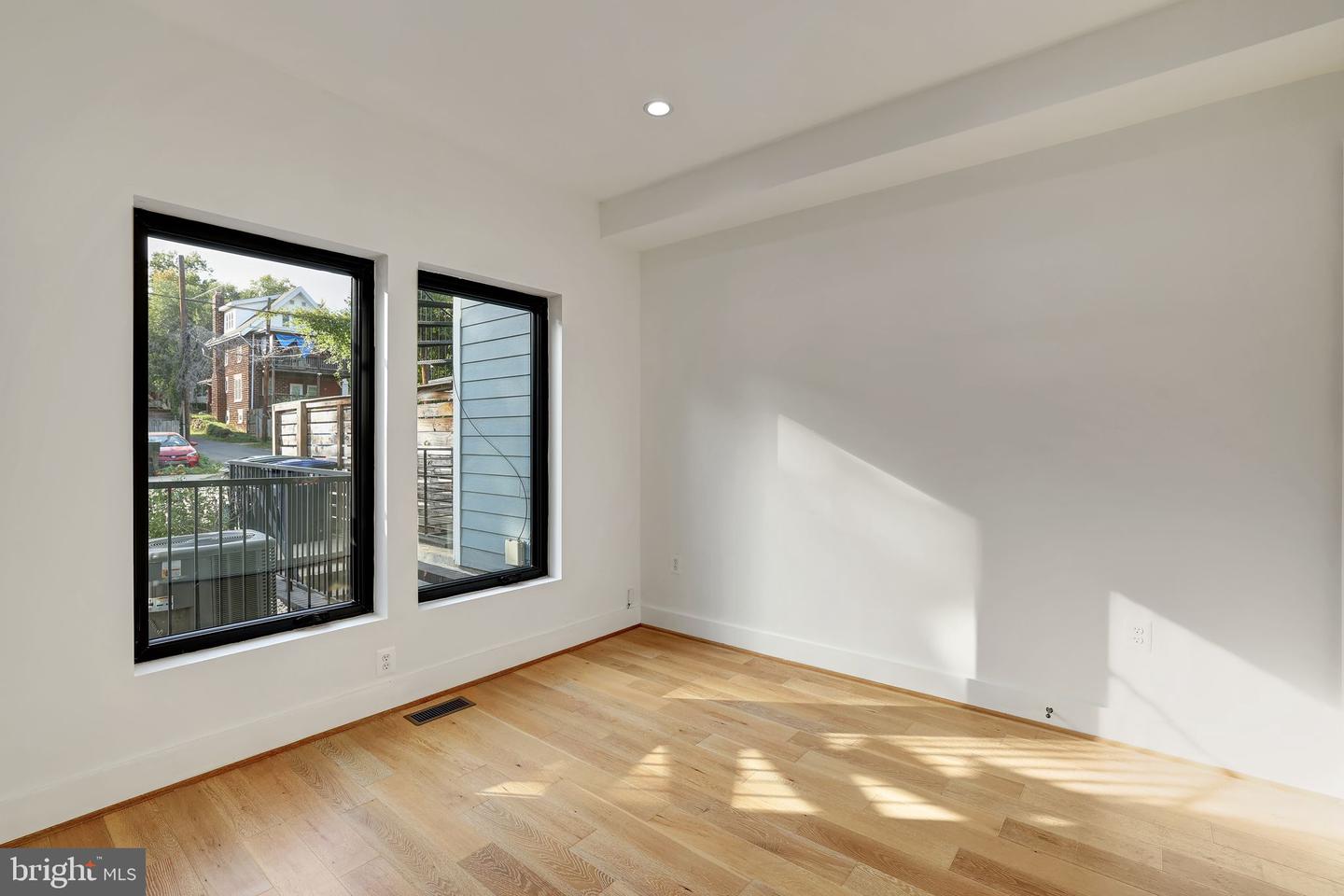 3210 8TH ST NE #1, WASHINGTON, District Of Columbia 20017, 3 Bedrooms Bedrooms, 3 Rooms Rooms,3 BathroomsBathrooms,Residential,For sale,3210 8TH ST NE #1,DCDC2204378 MLS # DCDC2204378