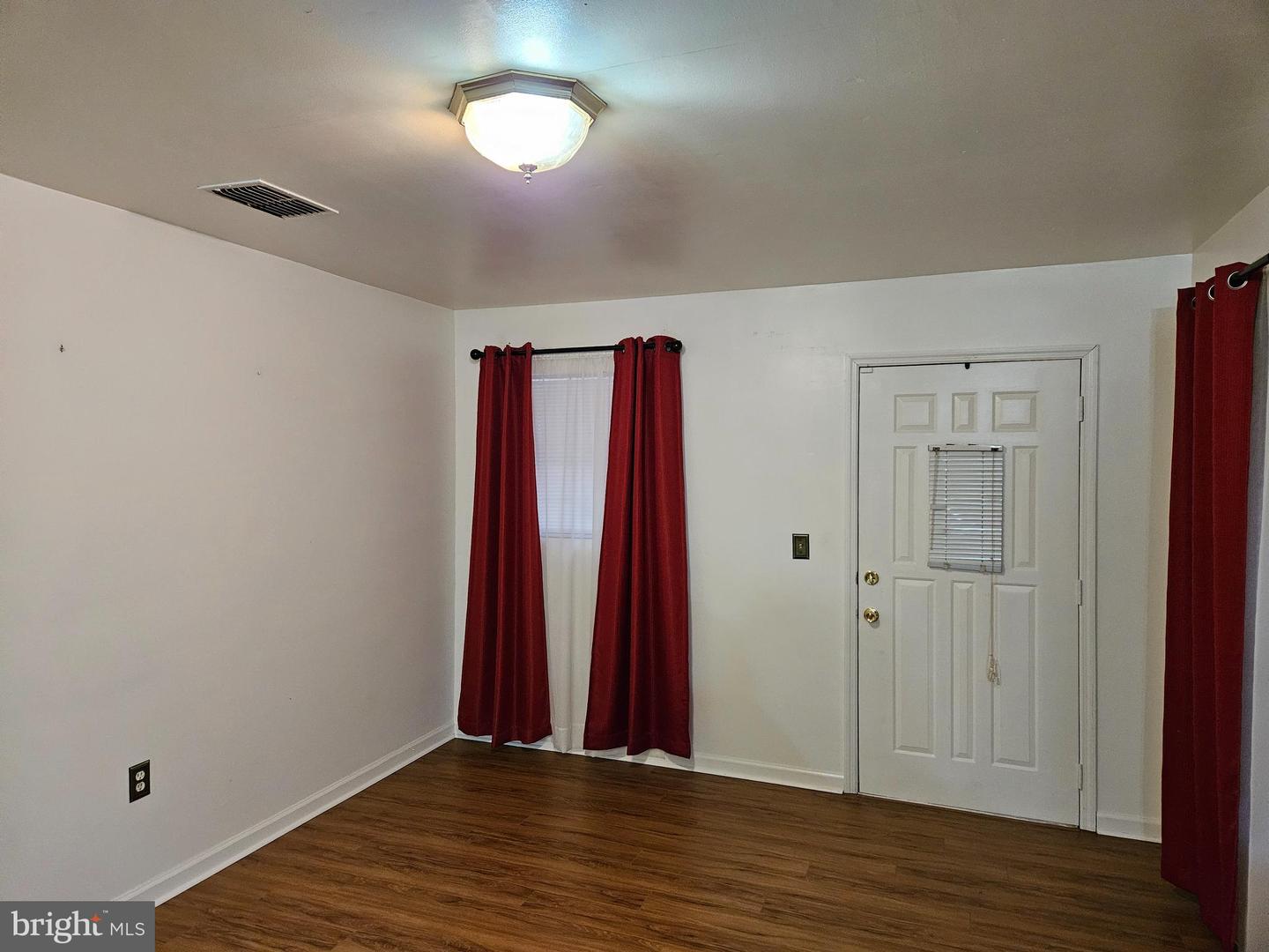 16317 SOUTH RIVER ROAD, WOODFORD, Virginia 22580, 3 Bedrooms Bedrooms, 6 Rooms Rooms,2 BathroomsBathrooms,Residential,For sale,16317 SOUTH RIVER ROAD,VACV2008260 MLS # VACV2008260