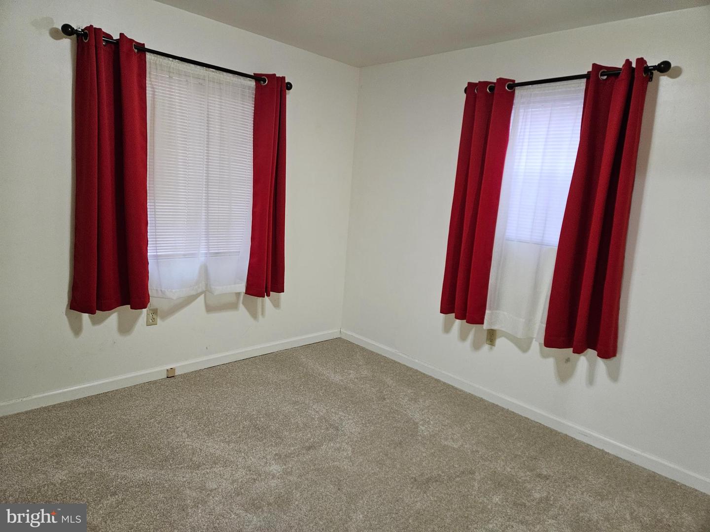 16317 SOUTH RIVER ROAD, WOODFORD, Virginia 22580, 3 Bedrooms Bedrooms, 6 Rooms Rooms,2 BathroomsBathrooms,Residential,For sale,16317 SOUTH RIVER ROAD,VACV2008260 MLS # VACV2008260