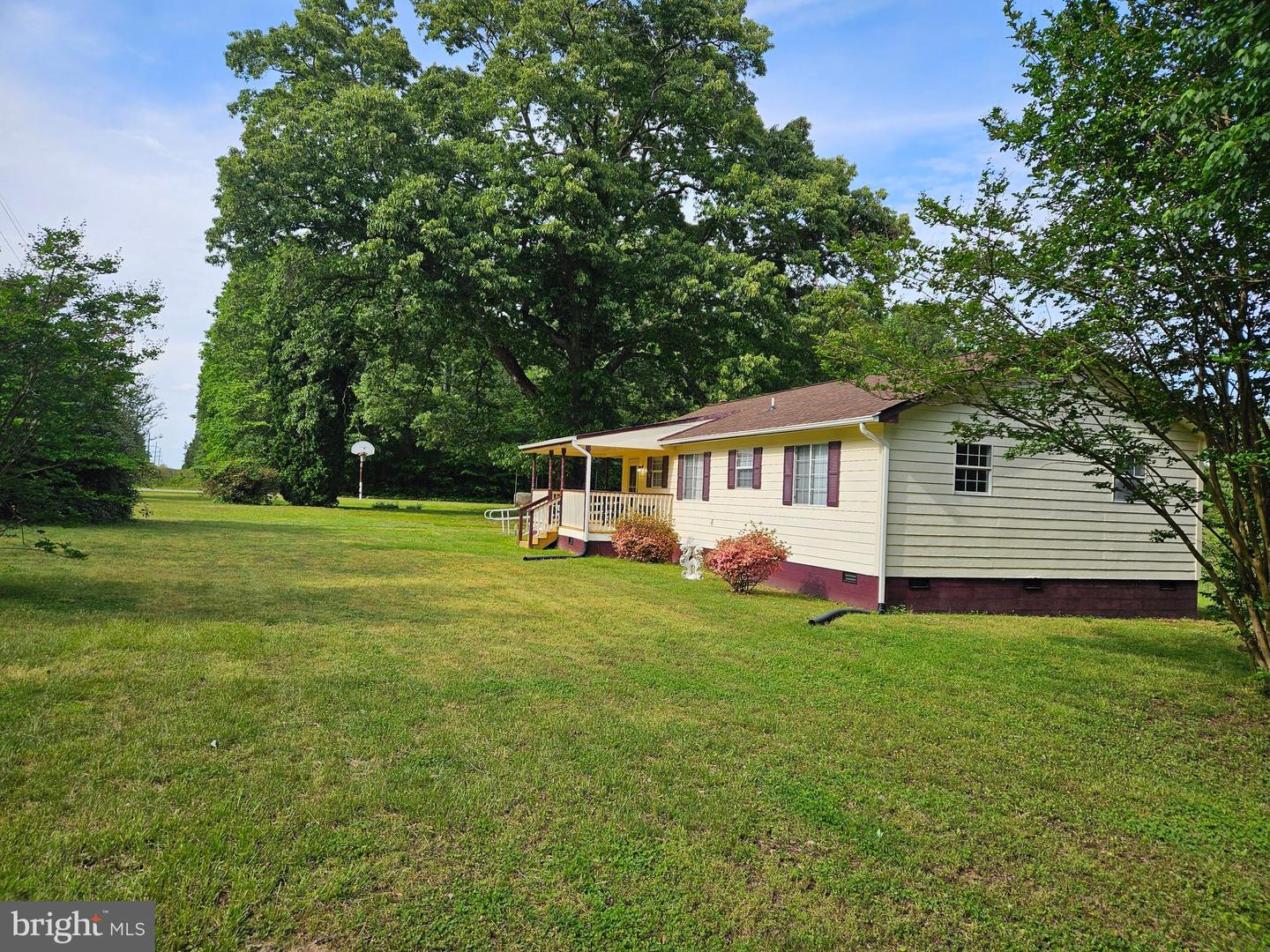 16317 SOUTH RIVER ROAD, WOODFORD, Virginia 22580, 3 Bedrooms Bedrooms, 6 Rooms Rooms,2 BathroomsBathrooms,Residential,For sale,16317 SOUTH RIVER ROAD,VACV2008260 MLS # VACV2008260