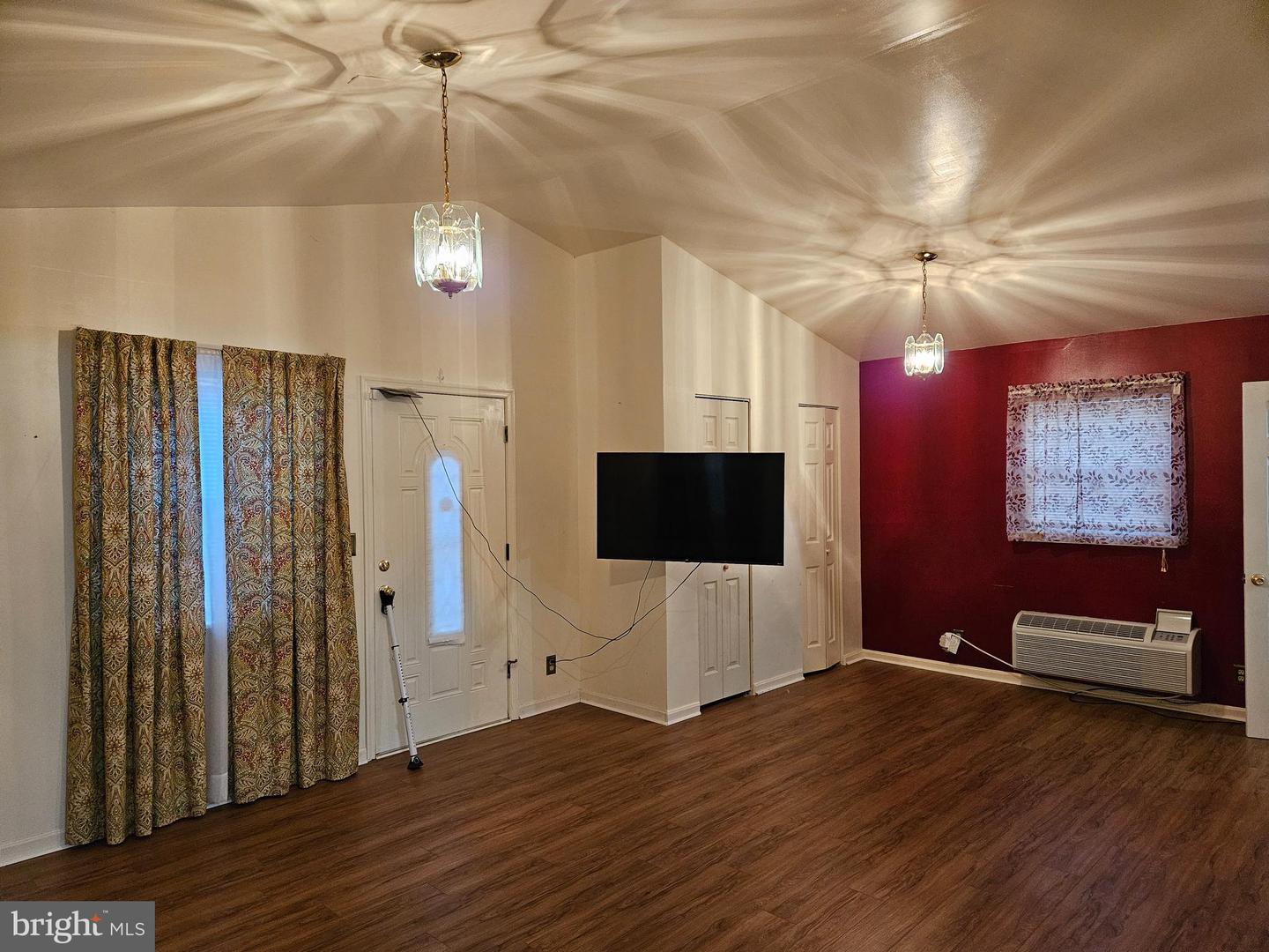 16317 SOUTH RIVER ROAD, WOODFORD, Virginia 22580, 3 Bedrooms Bedrooms, 6 Rooms Rooms,2 BathroomsBathrooms,Residential,For sale,16317 SOUTH RIVER ROAD,VACV2008260 MLS # VACV2008260