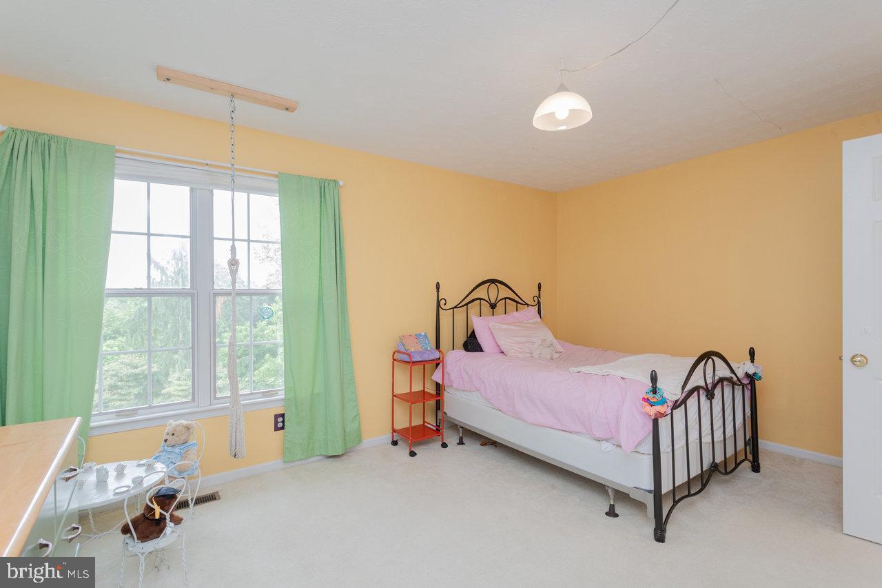 1492 CUMBERLAND DR, ROCKINGHAM, Virginia 22801, 5 Bedrooms Bedrooms, ,4 BathroomsBathrooms,Residential,For sale,1492 CUMBERLAND DR,VARO2002362 MLS # VARO2002362