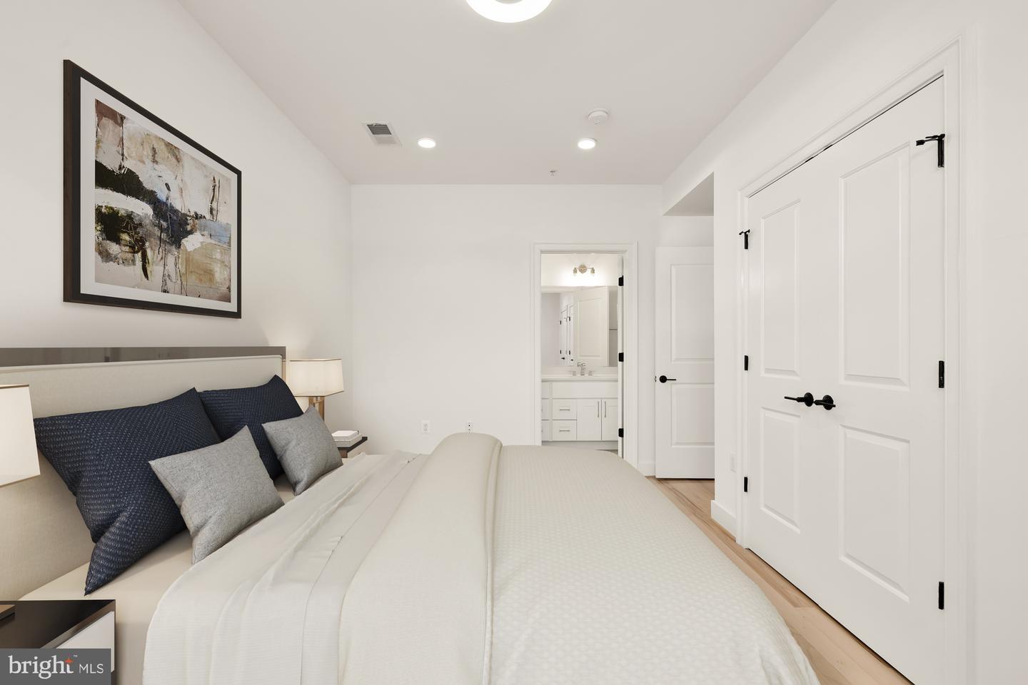 4335 HARRISON ST NW #2, WASHINGTON, District Of Columbia 20015, 2 Bedrooms Bedrooms, ,2 BathroomsBathrooms,Residential,For sale,4335 HARRISON ST NW #2,DCDC2204470 MLS # DCDC2204470
