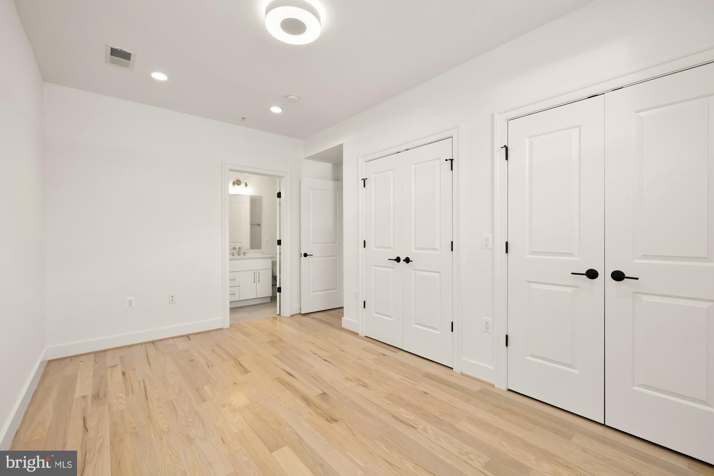 4335 HARRISON ST NW #2, WASHINGTON, District Of Columbia 20015, 2 Bedrooms Bedrooms, ,2 BathroomsBathrooms,Residential,For sale,4335 HARRISON ST NW #2,DCDC2204470 MLS # DCDC2204470