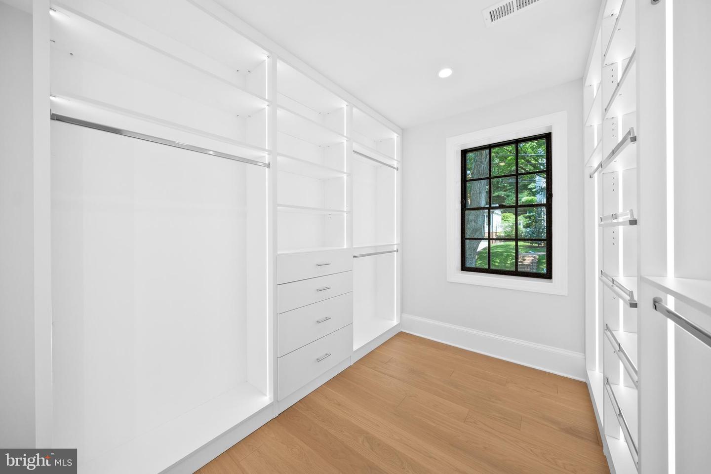 2236 46TH ST NW, WASHINGTON, District Of Columbia 20007, 6 Bedrooms Bedrooms, ,4 BathroomsBathrooms,Residential,For sale,2236 46TH ST NW,DCDC2204478 MLS # DCDC2204478