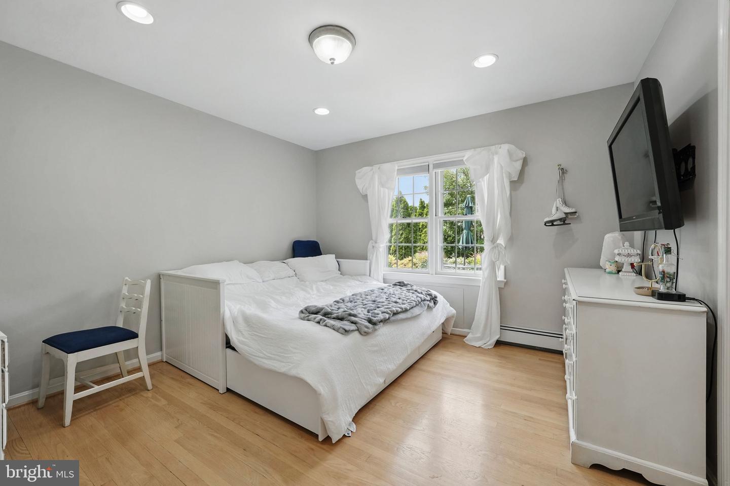 6622 SKYLINE CT, ALEXANDRIA, Virginia 22307, 3 Bedrooms Bedrooms, ,3 BathroomsBathrooms,Residential,For sale,6622 SKYLINE CT,VAFX2246016 MLS # VAFX2246016
