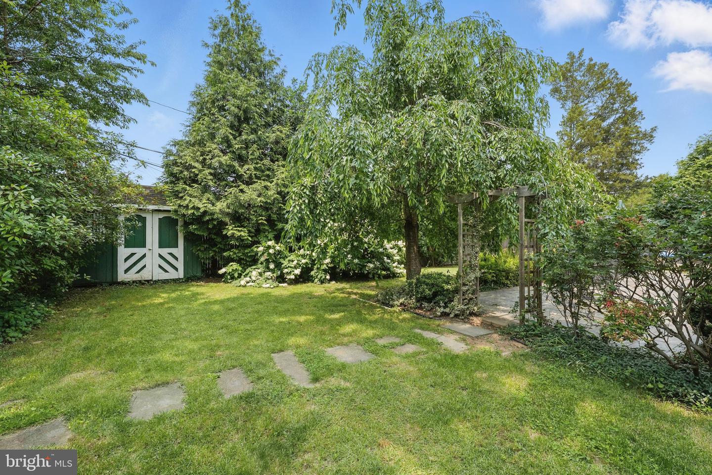 6622 SKYLINE CT, ALEXANDRIA, Virginia 22307, 3 Bedrooms Bedrooms, ,3 BathroomsBathrooms,Residential,For sale,6622 SKYLINE CT,VAFX2246016 MLS # VAFX2246016