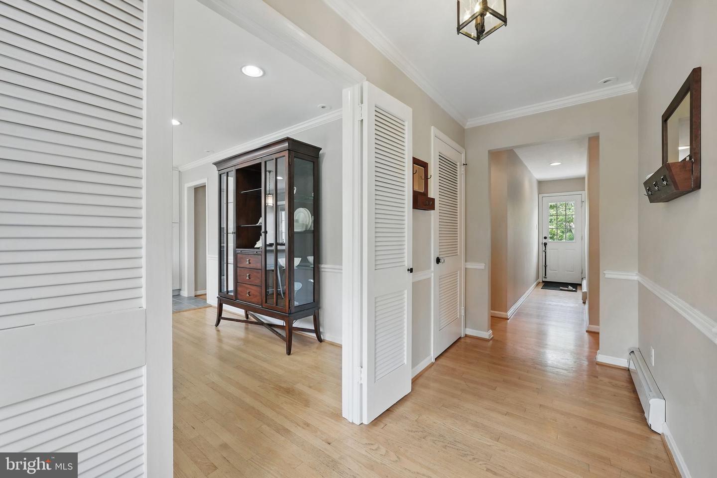6622 SKYLINE CT, ALEXANDRIA, Virginia 22307, 3 Bedrooms Bedrooms, ,3 BathroomsBathrooms,Residential,For sale,6622 SKYLINE CT,VAFX2246016 MLS # VAFX2246016