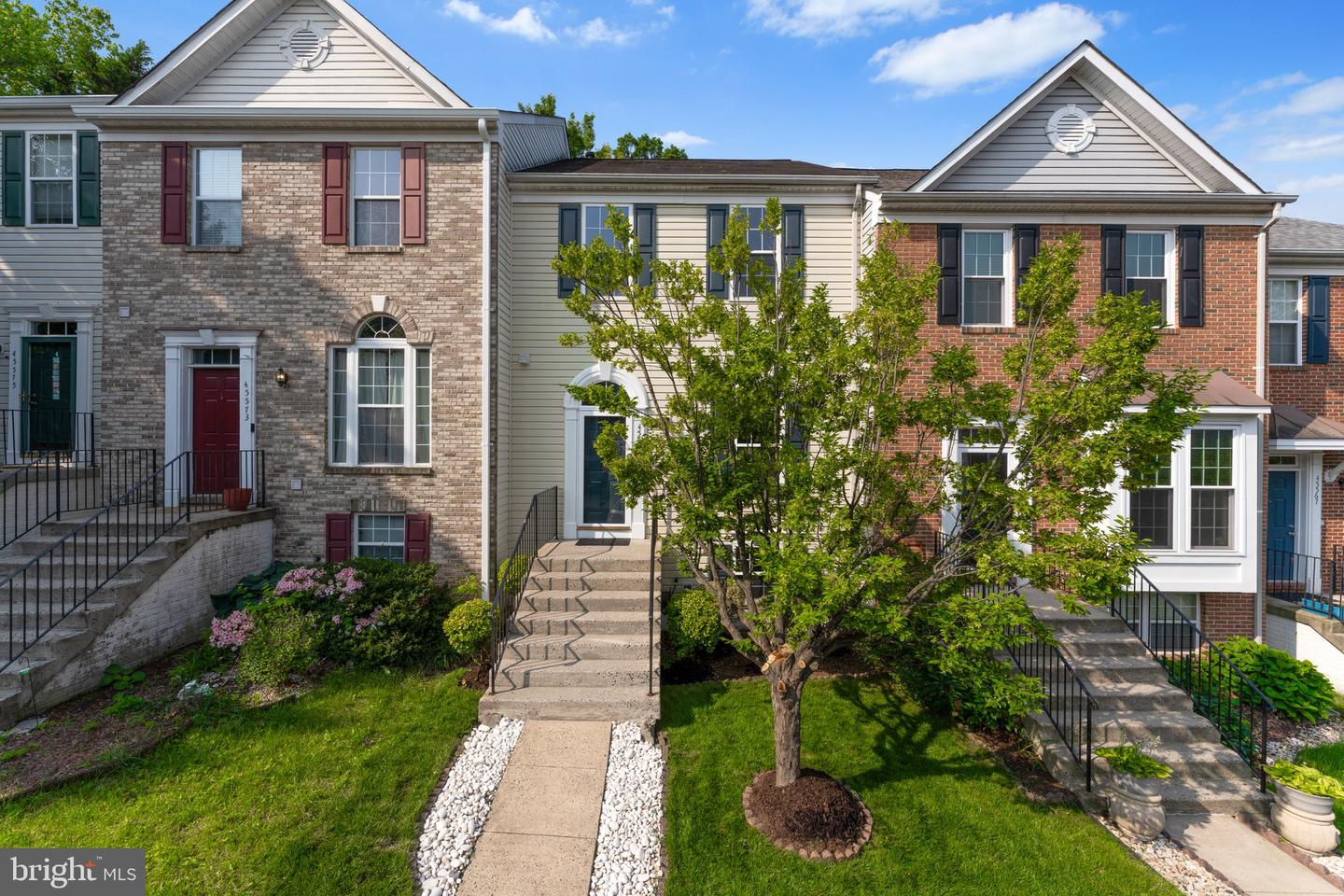 45571 READING TER, STERLING, Virginia 20166, 4 Bedrooms Bedrooms, ,3 BathroomsBathrooms,Residential,For sale,45571 READING TER,VALO2098910 MLS # VALO2098910