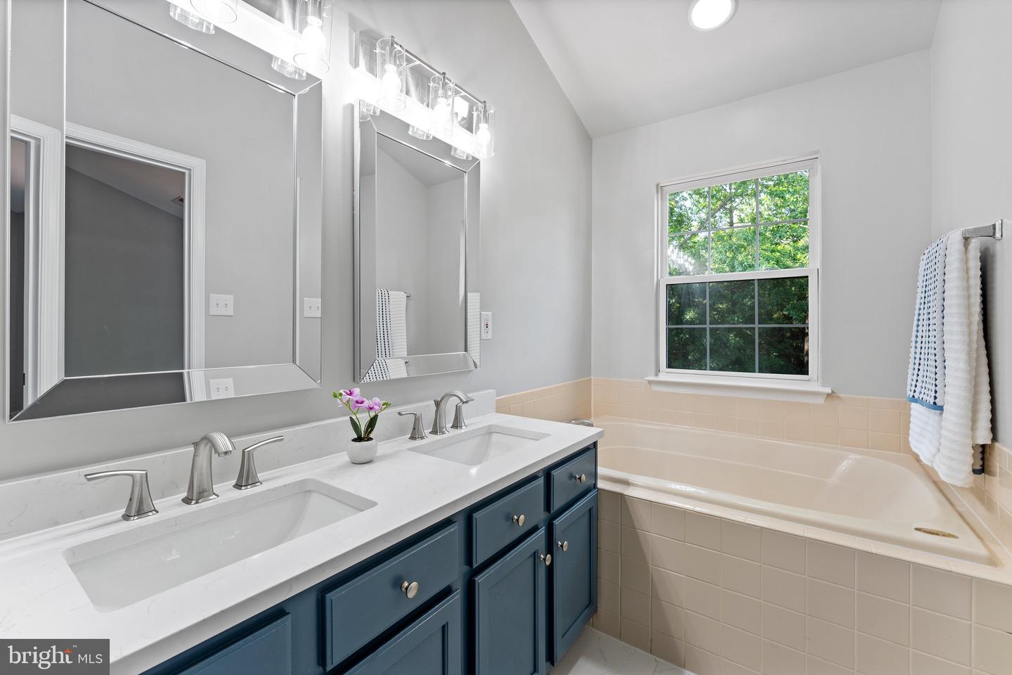 45571 READING TER, STERLING, Virginia 20166, 4 Bedrooms Bedrooms, ,3 BathroomsBathrooms,Residential,For sale,45571 READING TER,VALO2098910 MLS # VALO2098910