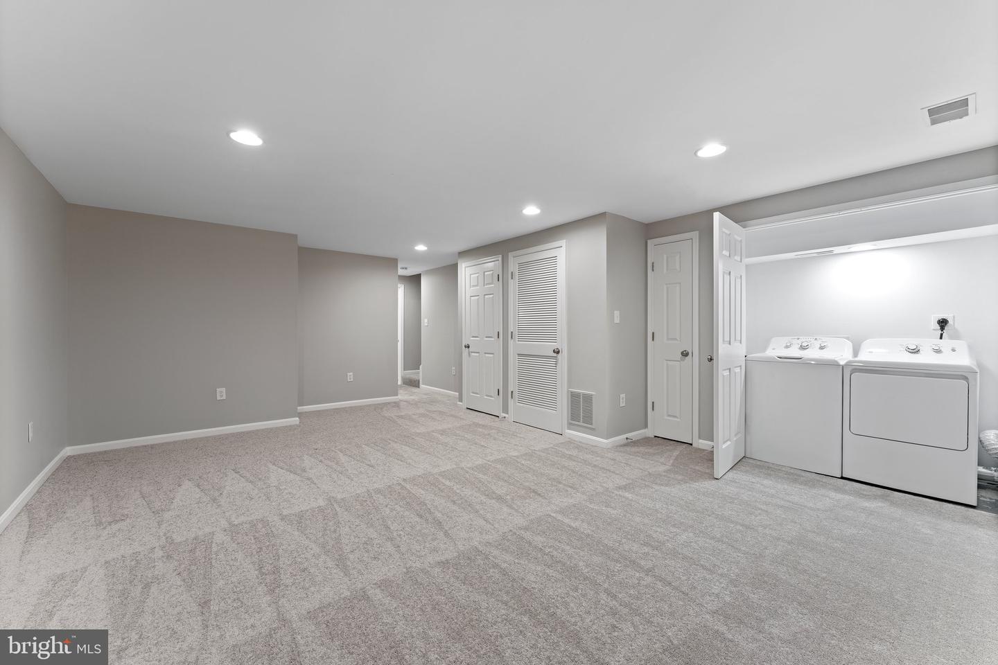 45571 READING TER, STERLING, Virginia 20166, 4 Bedrooms Bedrooms, ,3 BathroomsBathrooms,Residential,For sale,45571 READING TER,VALO2098910 MLS # VALO2098910