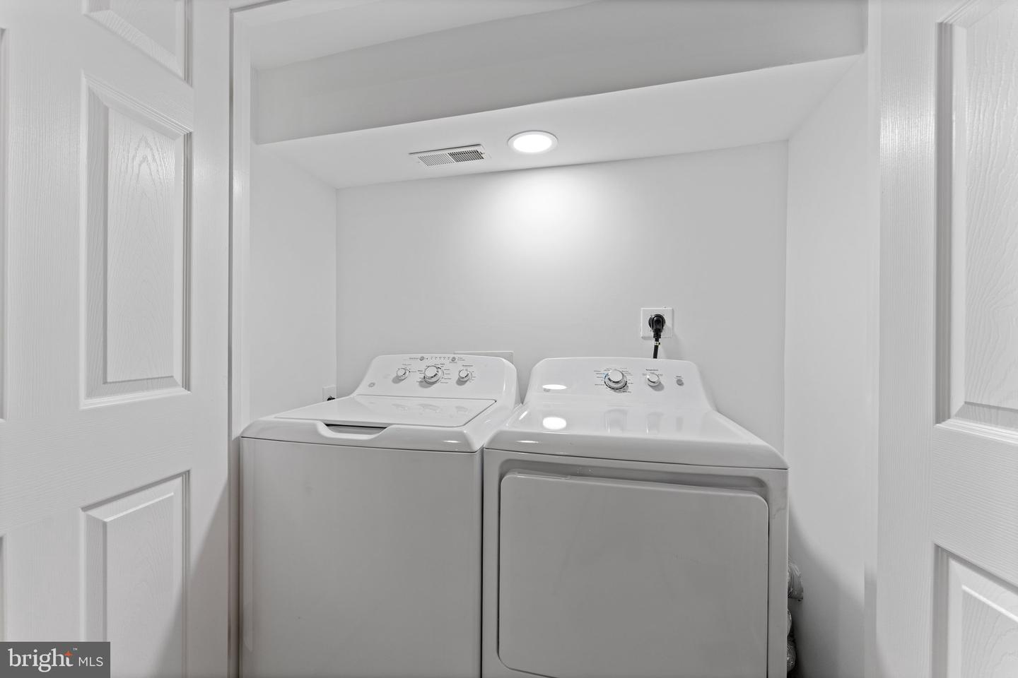 45571 READING TER, STERLING, Virginia 20166, 4 Bedrooms Bedrooms, ,3 BathroomsBathrooms,Residential,For sale,45571 READING TER,VALO2098910 MLS # VALO2098910