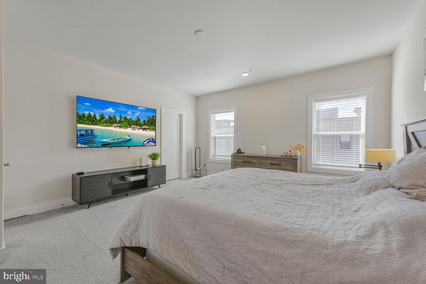 44878 TIVERTON SQ, ASHBURN, Virginia 20147, 3 Bedrooms Bedrooms, ,2 BathroomsBathrooms,Residential,For sale,44878 TIVERTON SQ,VALO2098936 MLS # VALO2098936