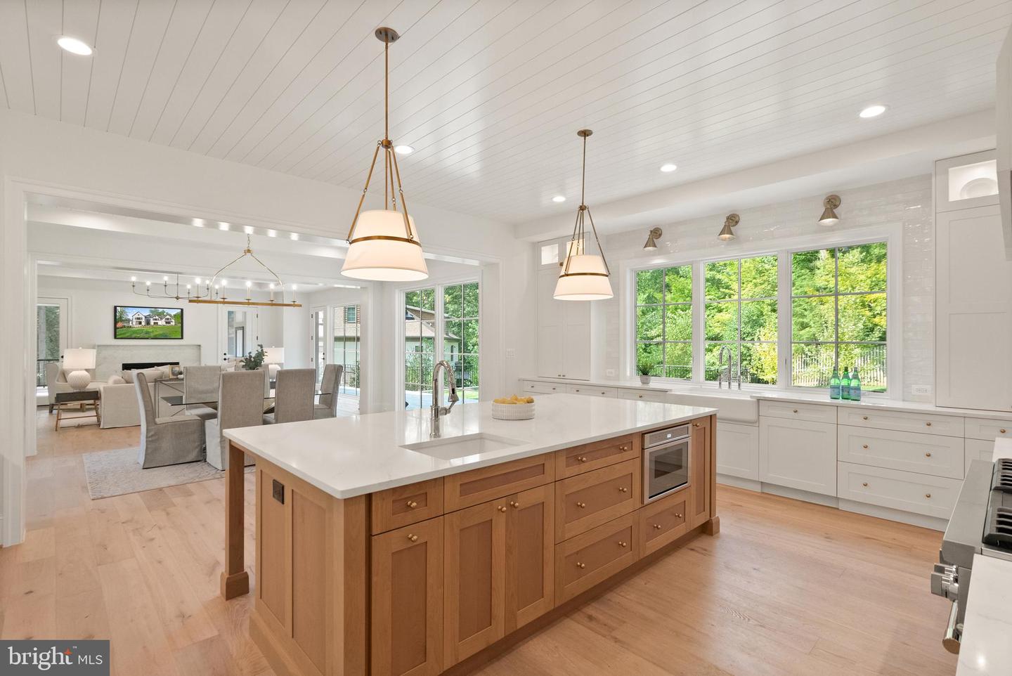 6952 DUNCRAIG CT, MCLEAN, Virginia 22101, 6 Bedrooms Bedrooms, ,6 BathroomsBathrooms,Residential,For sale,6952 DUNCRAIG CT,VAFX2245986 MLS # VAFX2245986