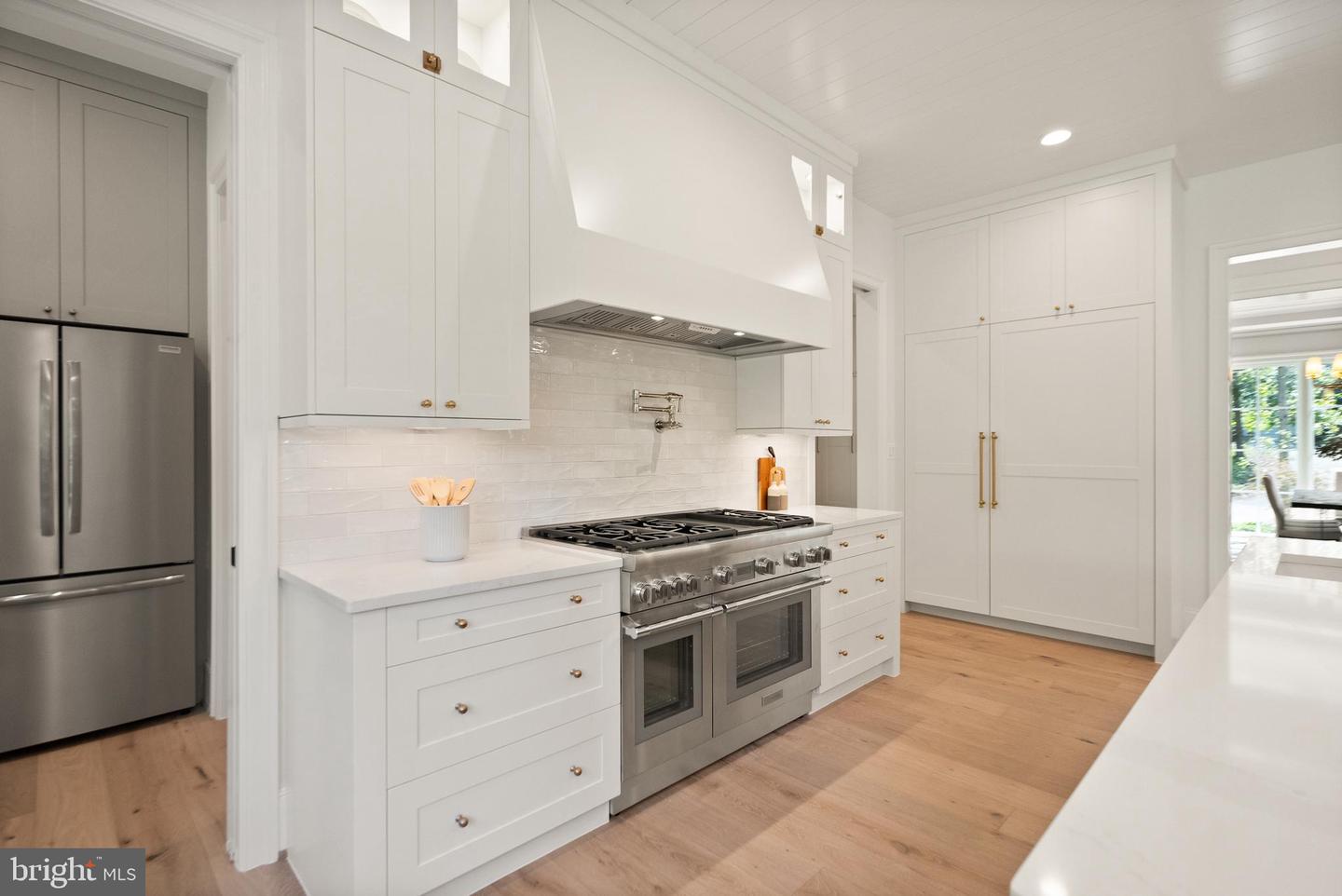 6952 DUNCRAIG CT, MCLEAN, Virginia 22101, 6 Bedrooms Bedrooms, ,6 BathroomsBathrooms,Residential,For sale,6952 DUNCRAIG CT,VAFX2245986 MLS # VAFX2245986