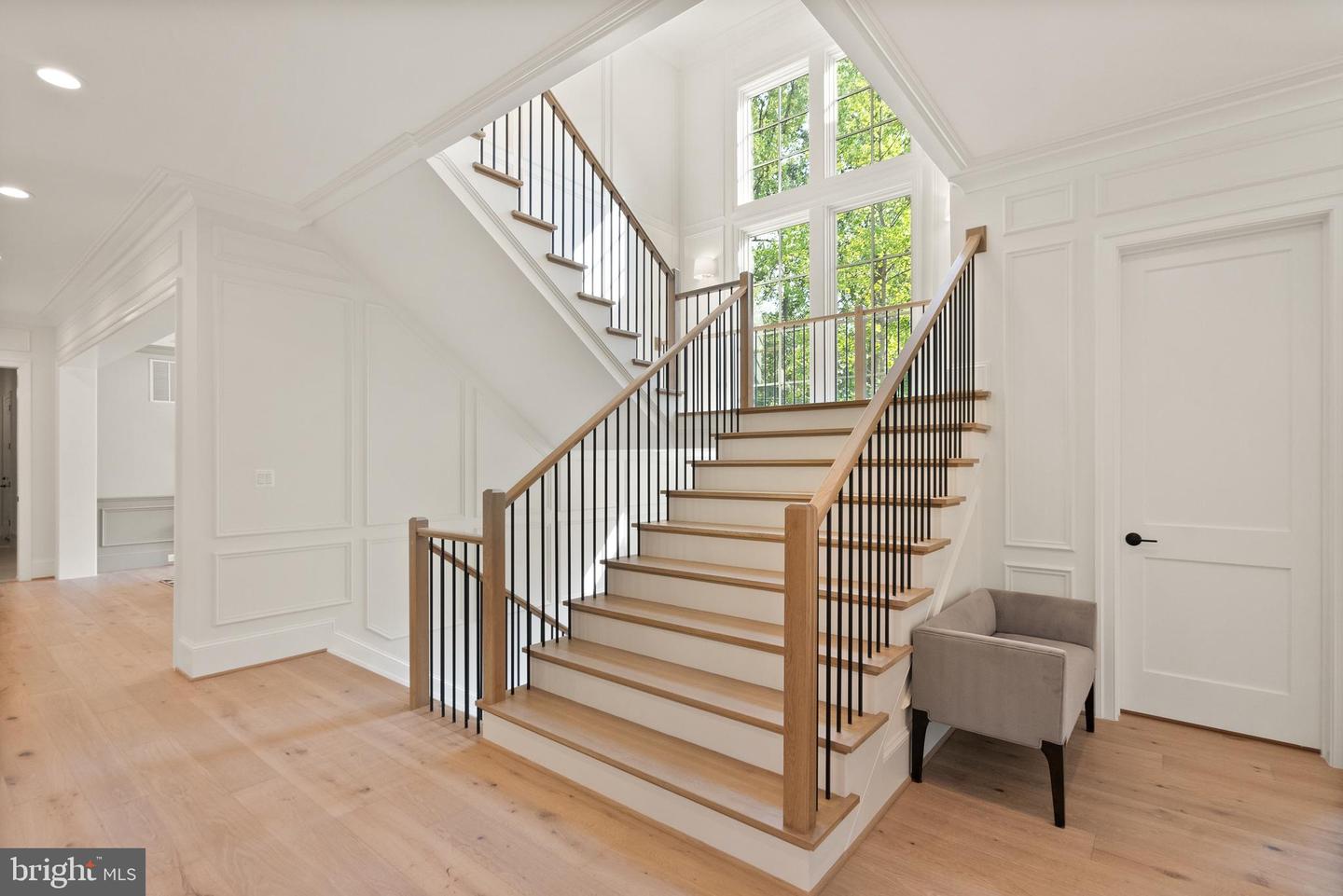 6952 DUNCRAIG CT, MCLEAN, Virginia 22101, 6 Bedrooms Bedrooms, ,6 BathroomsBathrooms,Residential,For sale,6952 DUNCRAIG CT,VAFX2245986 MLS # VAFX2245986