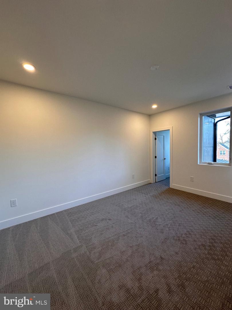 4017 WOODLAND RD, ANNANDALE, Virginia 22003, 6 Bedrooms Bedrooms, ,7 BathroomsBathrooms,Residential,For sale,4017 WOODLAND RD,VAFX2245990 MLS # VAFX2245990