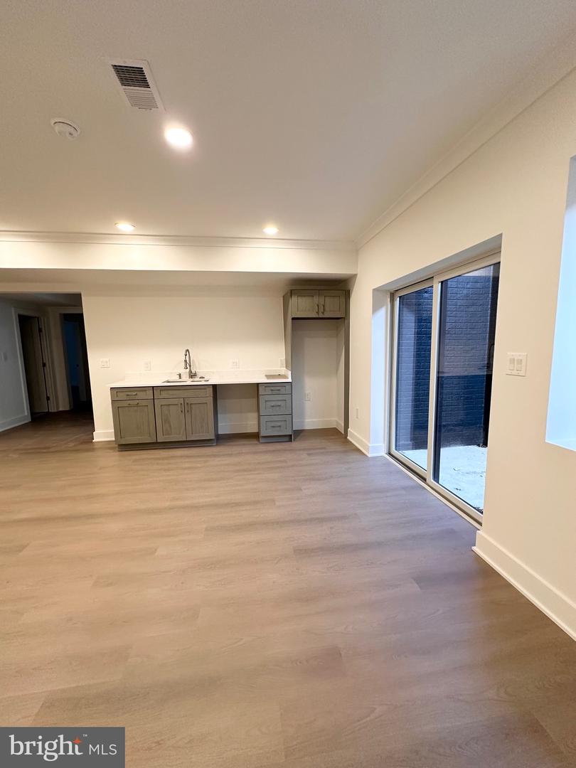 4017 WOODLAND RD, ANNANDALE, Virginia 22003, 6 Bedrooms Bedrooms, ,7 BathroomsBathrooms,Residential,For sale,4017 WOODLAND RD,VAFX2245990 MLS # VAFX2245990