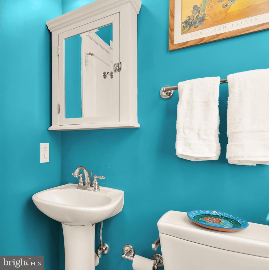 1716 EUCLID ST NW, WASHINGTON, District Of Columbia 20009, 4 Bedrooms Bedrooms, ,3 BathroomsBathrooms,Residential,For sale,1716 EUCLID ST NW,DCDC2204480 MLS # DCDC2204480