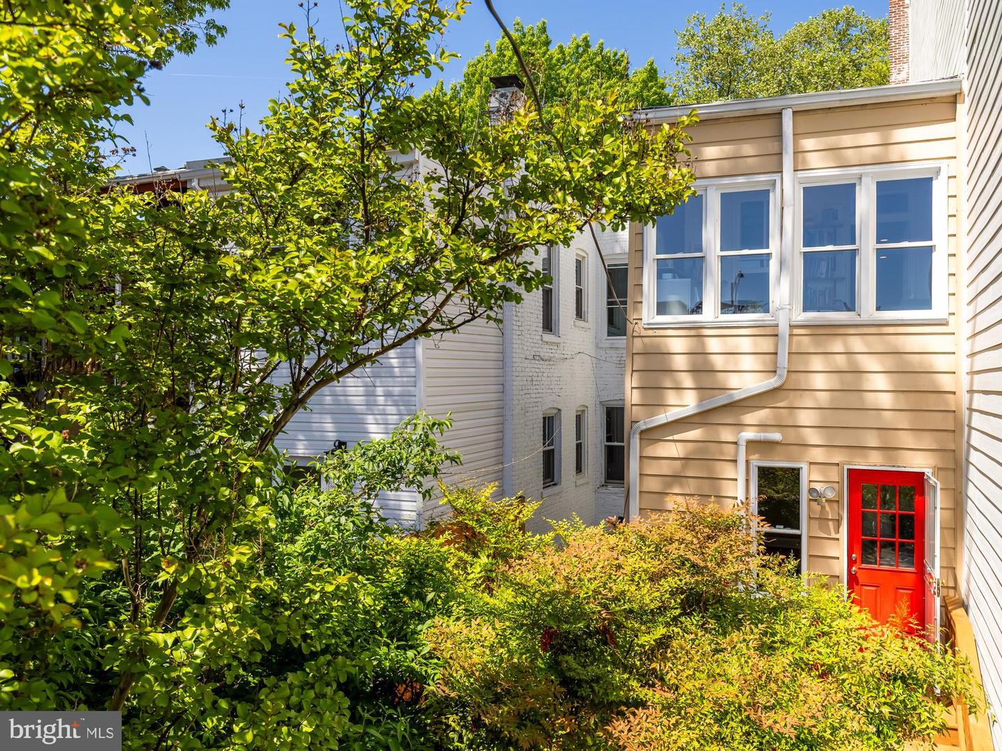 1716 EUCLID ST NW, WASHINGTON, District Of Columbia 20009, 4 Bedrooms Bedrooms, ,3 BathroomsBathrooms,Residential,For sale,1716 EUCLID ST NW,DCDC2204480 MLS # DCDC2204480