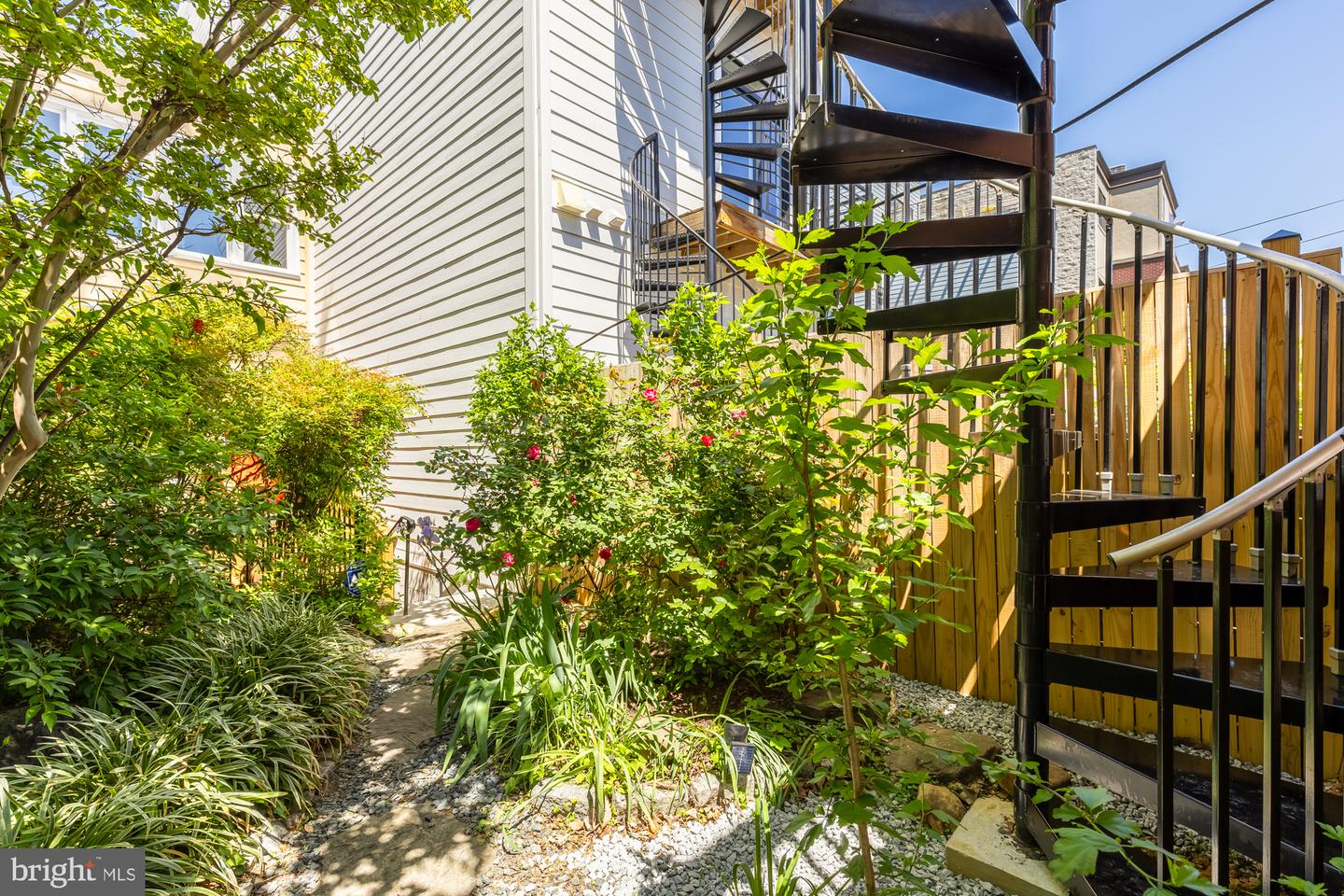 1716 EUCLID ST NW, WASHINGTON, District Of Columbia 20009, 4 Bedrooms Bedrooms, ,3 BathroomsBathrooms,Residential,For sale,1716 EUCLID ST NW,DCDC2204480 MLS # DCDC2204480