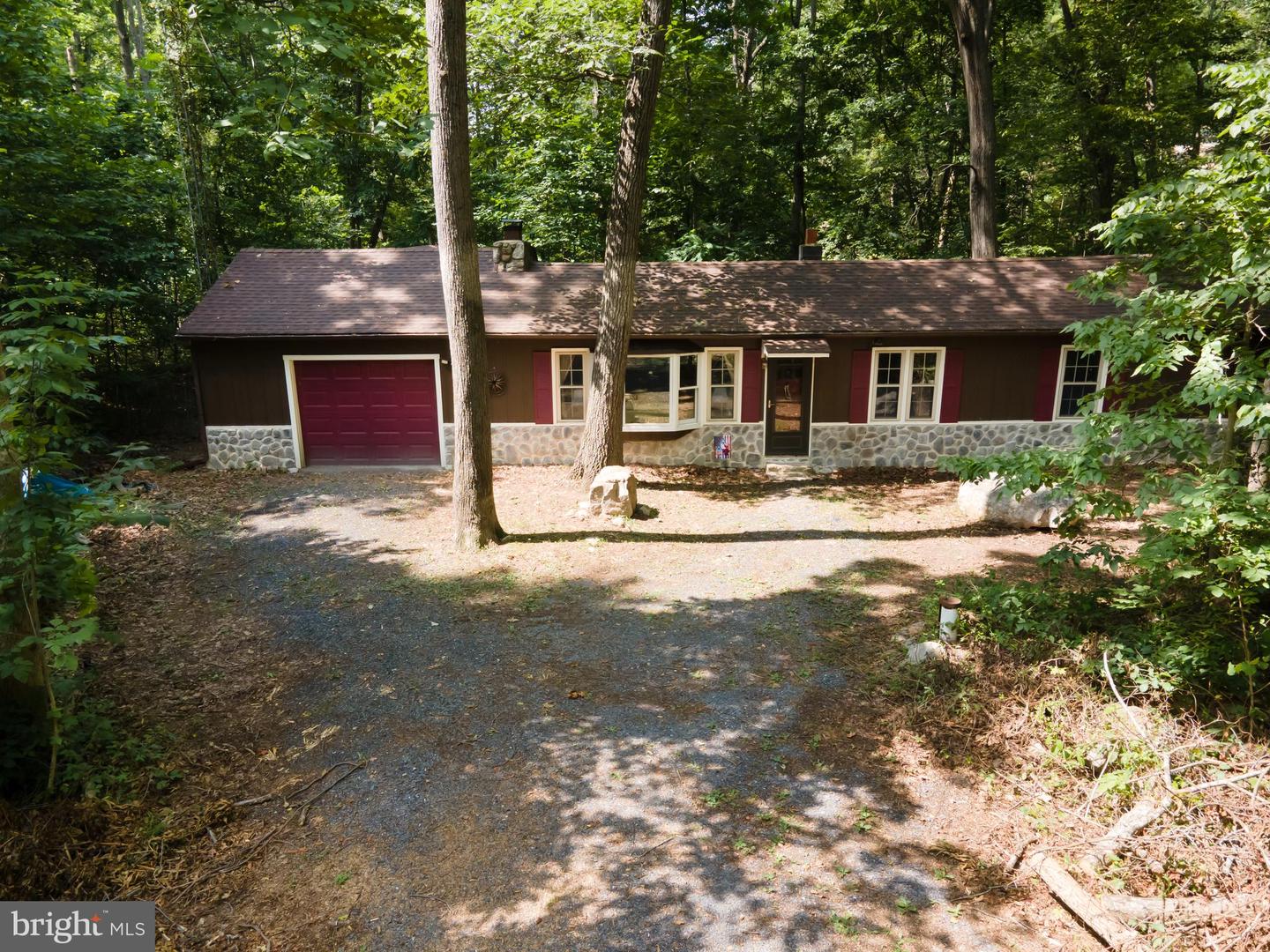 191 HIDEAWAY FARMS RD, EDINBURG, Virginia 22824, 2 Bedrooms Bedrooms, ,1 BathroomBathrooms,Residential,For sale,191 HIDEAWAY FARMS RD,VASH2011656 MLS # VASH2011656