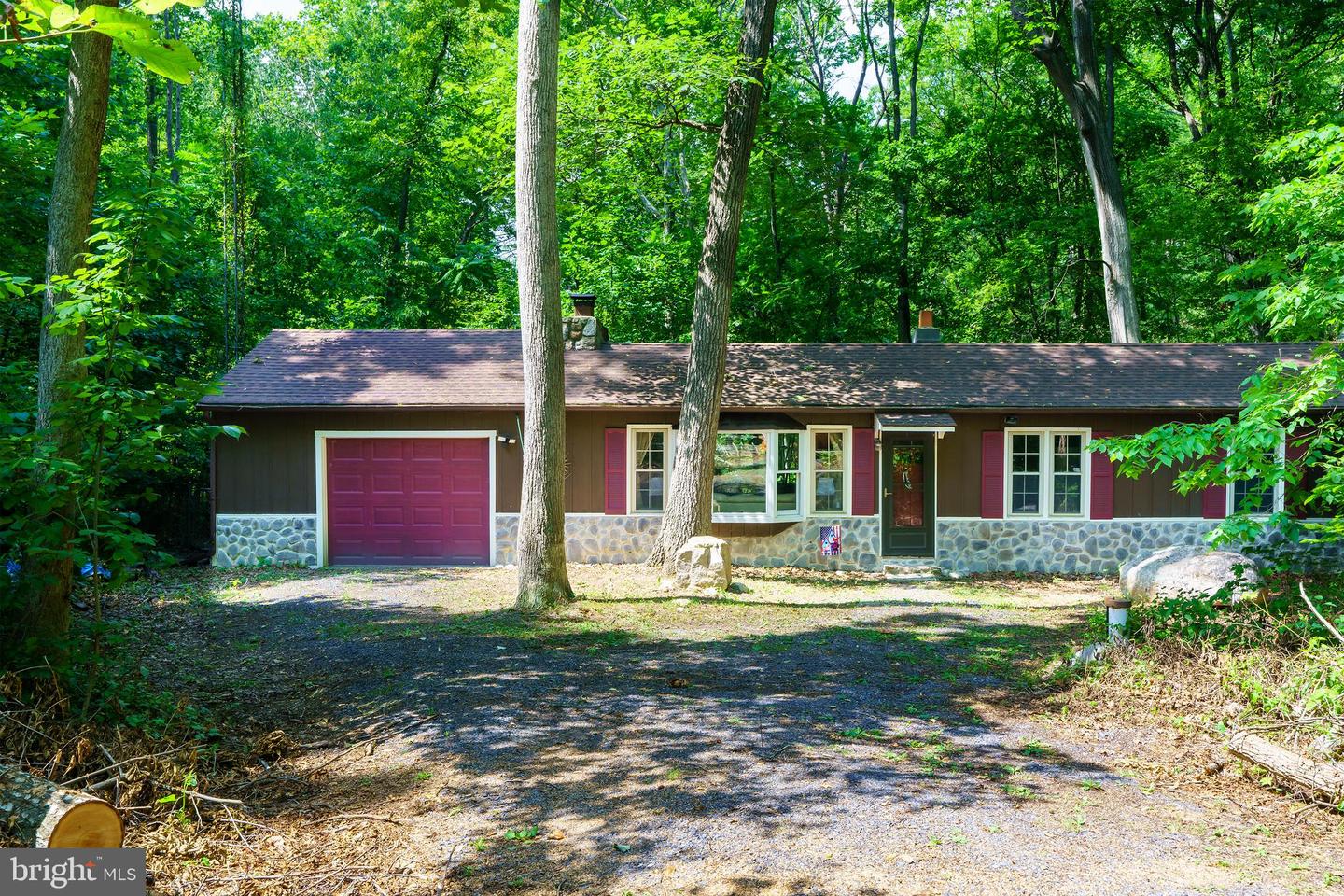 191 HIDEAWAY FARMS RD, EDINBURG, Virginia 22824, 2 Bedrooms Bedrooms, ,1 BathroomBathrooms,Residential,For sale,191 HIDEAWAY FARMS RD,VASH2011656 MLS # VASH2011656