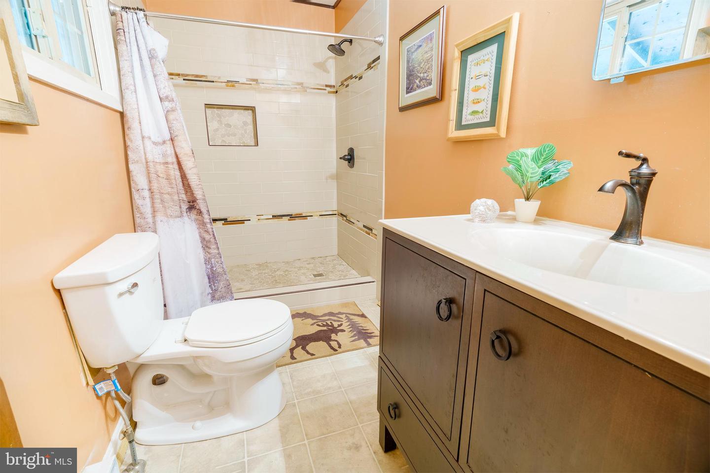 191 HIDEAWAY FARMS RD, EDINBURG, Virginia 22824, 2 Bedrooms Bedrooms, ,1 BathroomBathrooms,Residential,For sale,191 HIDEAWAY FARMS RD,VASH2011656 MLS # VASH2011656