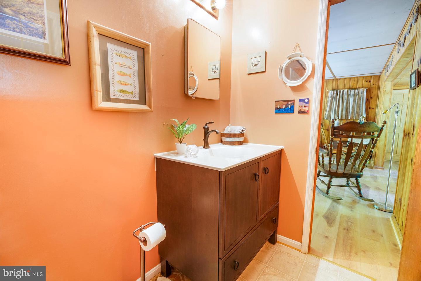191 HIDEAWAY FARMS RD, EDINBURG, Virginia 22824, 2 Bedrooms Bedrooms, ,1 BathroomBathrooms,Residential,For sale,191 HIDEAWAY FARMS RD,VASH2011656 MLS # VASH2011656