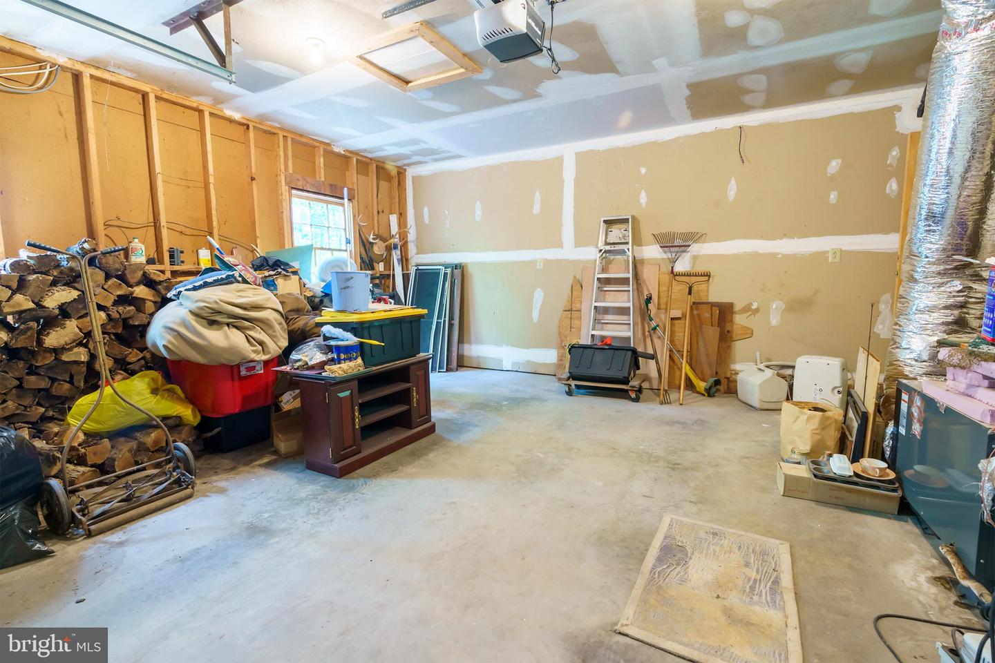 191 HIDEAWAY FARMS RD, EDINBURG, Virginia 22824, 2 Bedrooms Bedrooms, ,1 BathroomBathrooms,Residential,For sale,191 HIDEAWAY FARMS RD,VASH2011656 MLS # VASH2011656