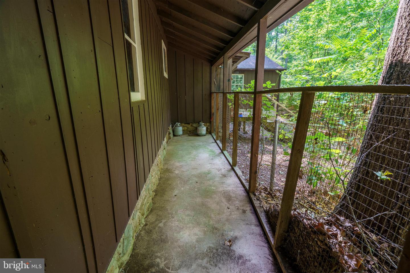 191 HIDEAWAY FARMS RD, EDINBURG, Virginia 22824, 2 Bedrooms Bedrooms, ,1 BathroomBathrooms,Residential,For sale,191 HIDEAWAY FARMS RD,VASH2011656 MLS # VASH2011656