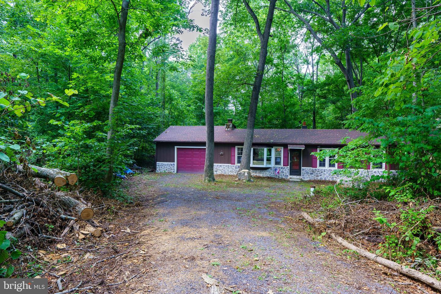 191 HIDEAWAY FARMS RD, EDINBURG, Virginia 22824, 2 Bedrooms Bedrooms, ,1 BathroomBathrooms,Residential,For sale,191 HIDEAWAY FARMS RD,VASH2011656 MLS # VASH2011656