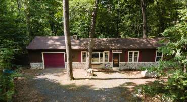 191 HIDEAWAY FARMS RD, EDINBURG, Virginia 22824, 2 Bedrooms Bedrooms, ,1 BathroomBathrooms,Residential,For sale,191 HIDEAWAY FARMS RD,VASH2011656 MLS # VASH2011656