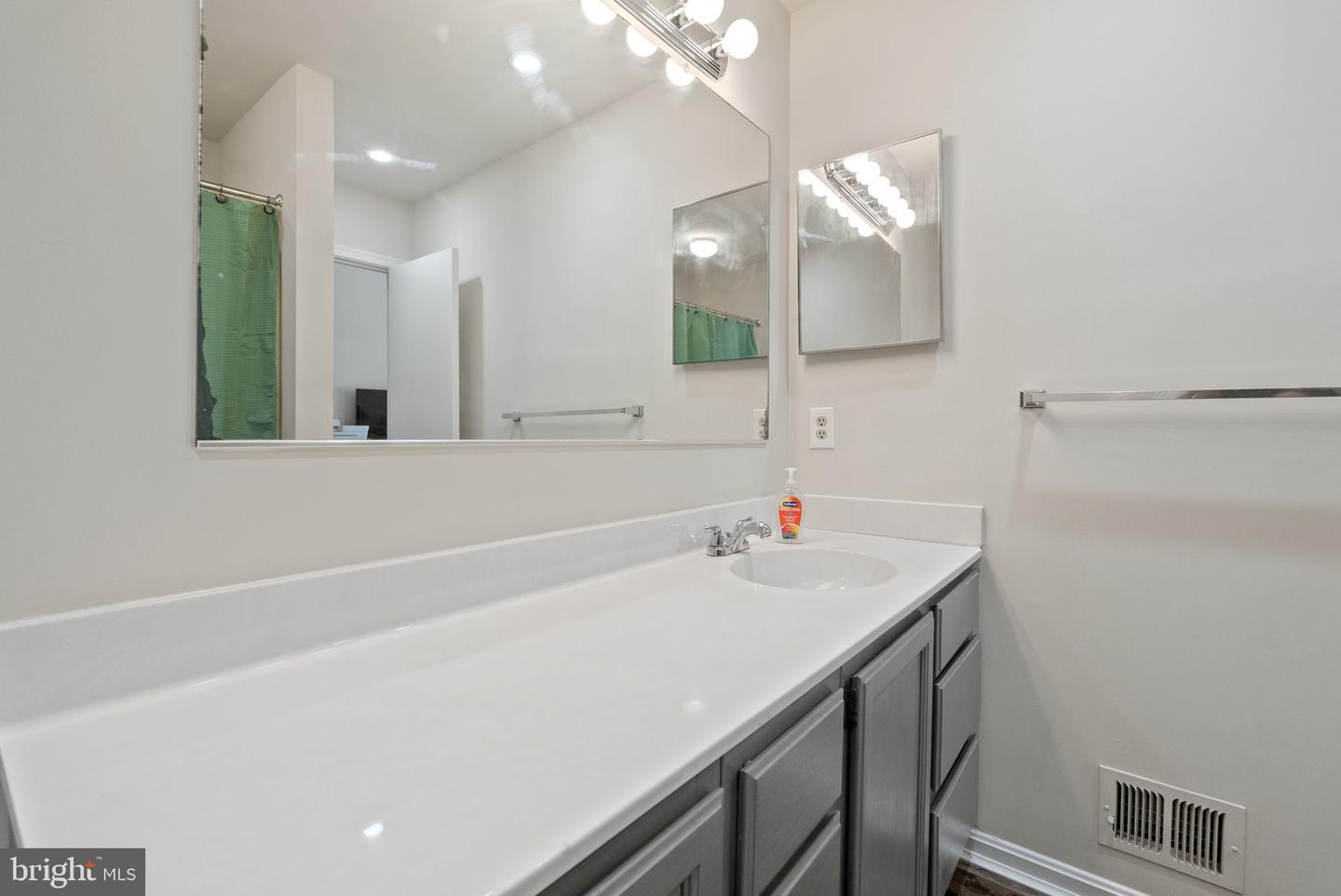 15385 INLET PL, DUMFRIES, Virginia 22025, 3 Bedrooms Bedrooms, ,3 BathroomsBathrooms,Residential,For sale,15385 INLET PL,VAPW2096440 MLS # VAPW2096440
