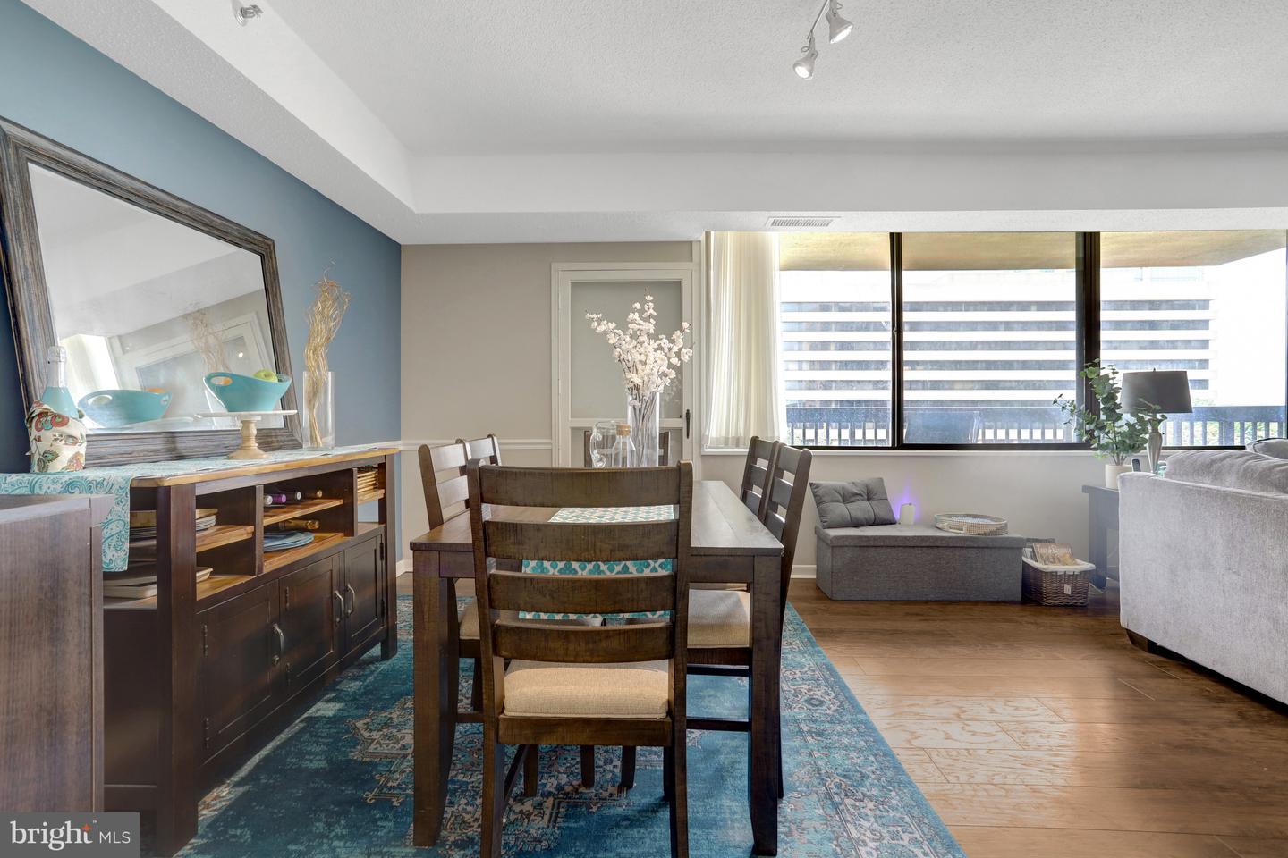 3713 S GEORGE MASON DR #713, FALLS CHURCH, Virginia 22041, 2 Bedrooms Bedrooms, 6 Rooms Rooms,2 BathroomsBathrooms,Residential,For sale,3713 S GEORGE MASON DR #713,VAFX2245918 MLS # VAFX2245918