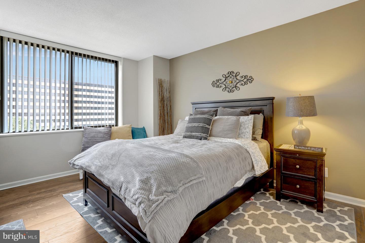 3713 S GEORGE MASON DR #713, FALLS CHURCH, Virginia 22041, 2 Bedrooms Bedrooms, 6 Rooms Rooms,2 BathroomsBathrooms,Residential,For sale,3713 S GEORGE MASON DR #713,VAFX2245918 MLS # VAFX2245918
