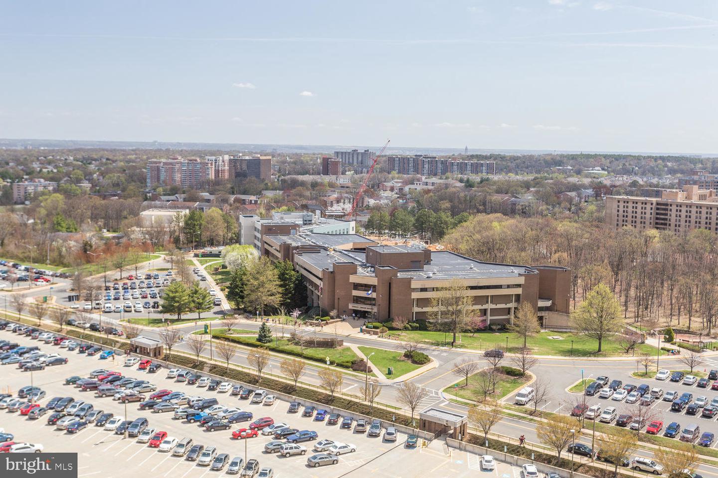 3713 S GEORGE MASON DR #713, FALLS CHURCH, Virginia 22041, 2 Bedrooms Bedrooms, 6 Rooms Rooms,2 BathroomsBathrooms,Residential,For sale,3713 S GEORGE MASON DR #713,VAFX2245918 MLS # VAFX2245918