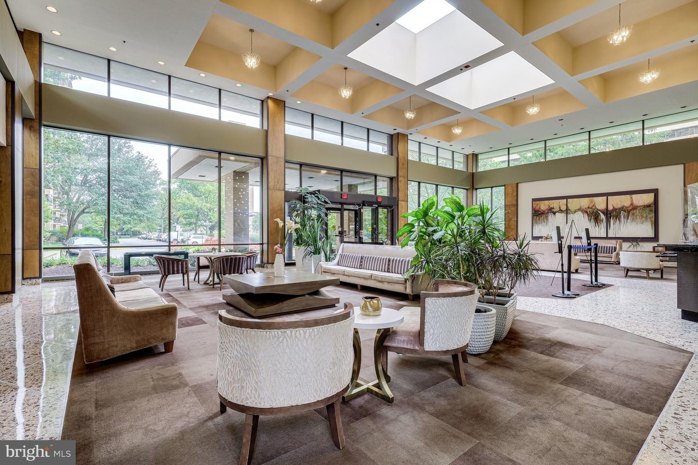 3713 S GEORGE MASON DR #713, FALLS CHURCH, Virginia 22041, 2 Bedrooms Bedrooms, 6 Rooms Rooms,2 BathroomsBathrooms,Residential,For sale,3713 S GEORGE MASON DR #713,VAFX2245918 MLS # VAFX2245918