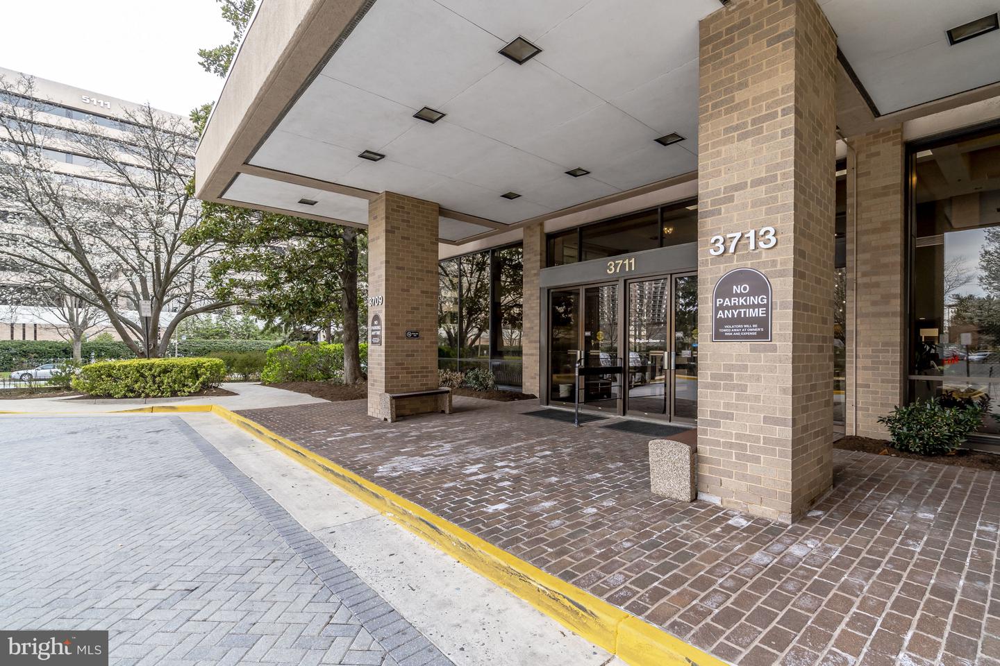 3713 S GEORGE MASON DR #713, FALLS CHURCH, Virginia 22041, 2 Bedrooms Bedrooms, 6 Rooms Rooms,2 BathroomsBathrooms,Residential,For sale,3713 S GEORGE MASON DR #713,VAFX2245918 MLS # VAFX2245918
