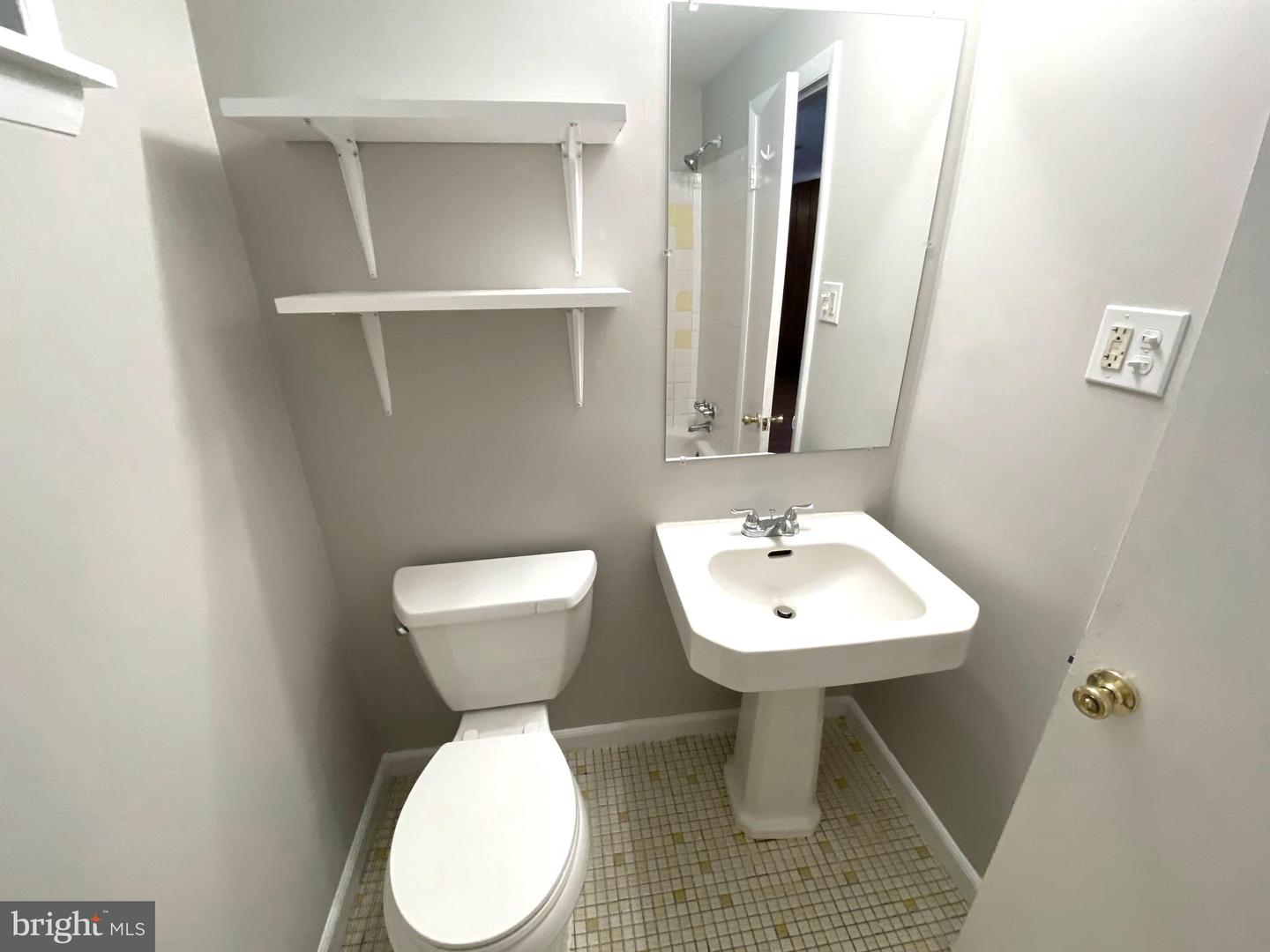 13017 KERRYDALE RD, WOODBRIDGE, Virginia 22193, 5 Bedrooms Bedrooms, ,2 BathroomsBathrooms,Residential,For sale,13017 KERRYDALE RD,VAPW2096448 MLS # VAPW2096448