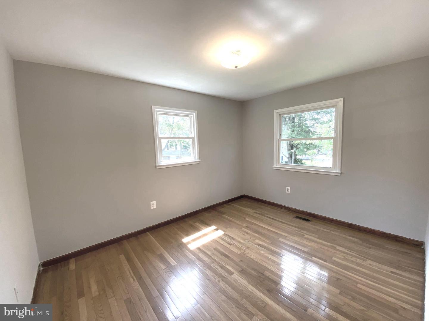 13017 KERRYDALE RD, WOODBRIDGE, Virginia 22193, 5 Bedrooms Bedrooms, ,2 BathroomsBathrooms,Residential,For sale,13017 KERRYDALE RD,VAPW2096448 MLS # VAPW2096448