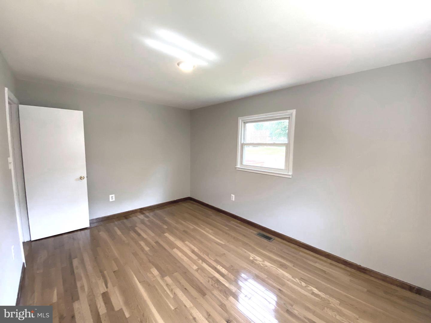 13017 KERRYDALE RD, WOODBRIDGE, Virginia 22193, 5 Bedrooms Bedrooms, ,2 BathroomsBathrooms,Residential,For sale,13017 KERRYDALE RD,VAPW2096448 MLS # VAPW2096448